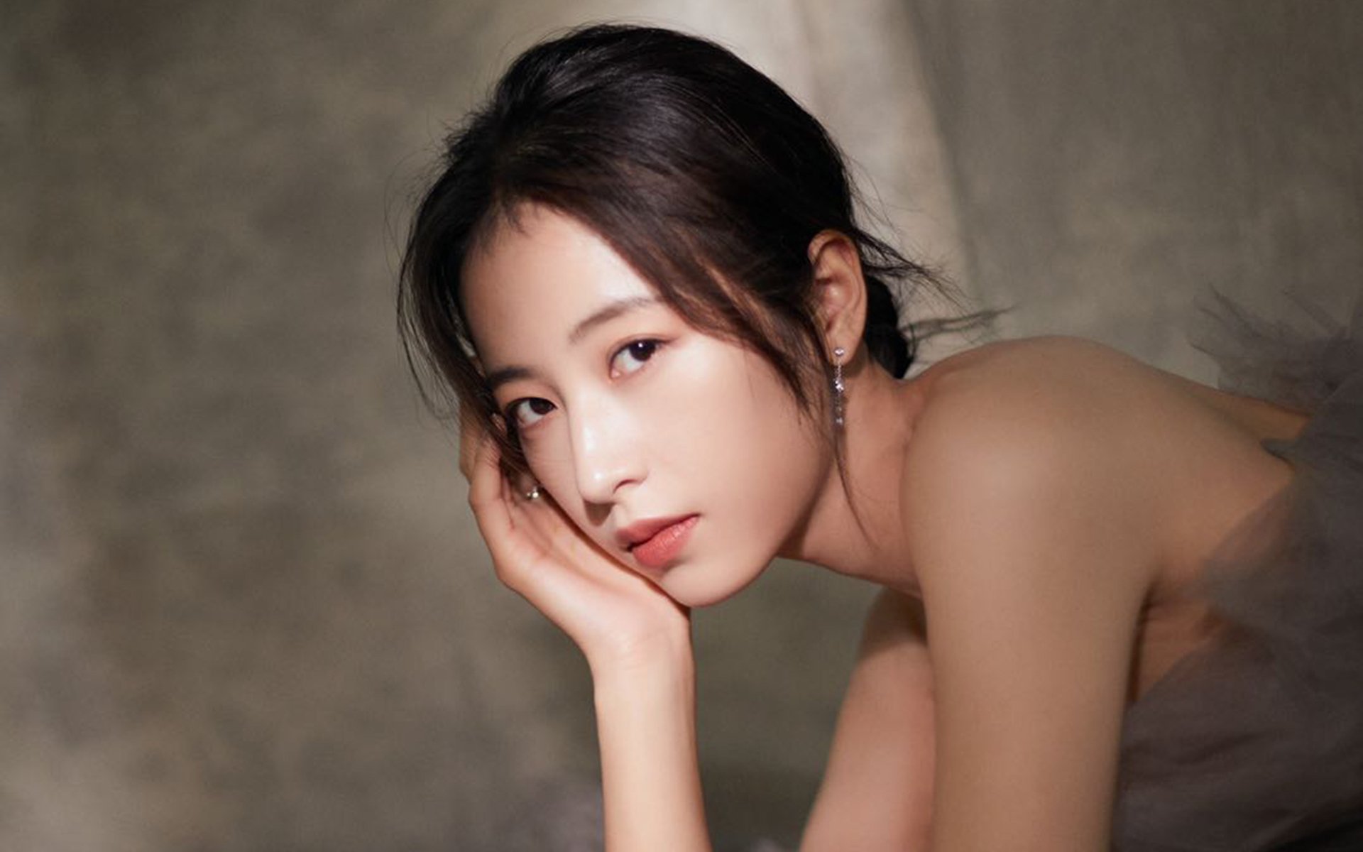 _未来虚拟体育馆：沉浸式运动体验_，未来虚拟乐园