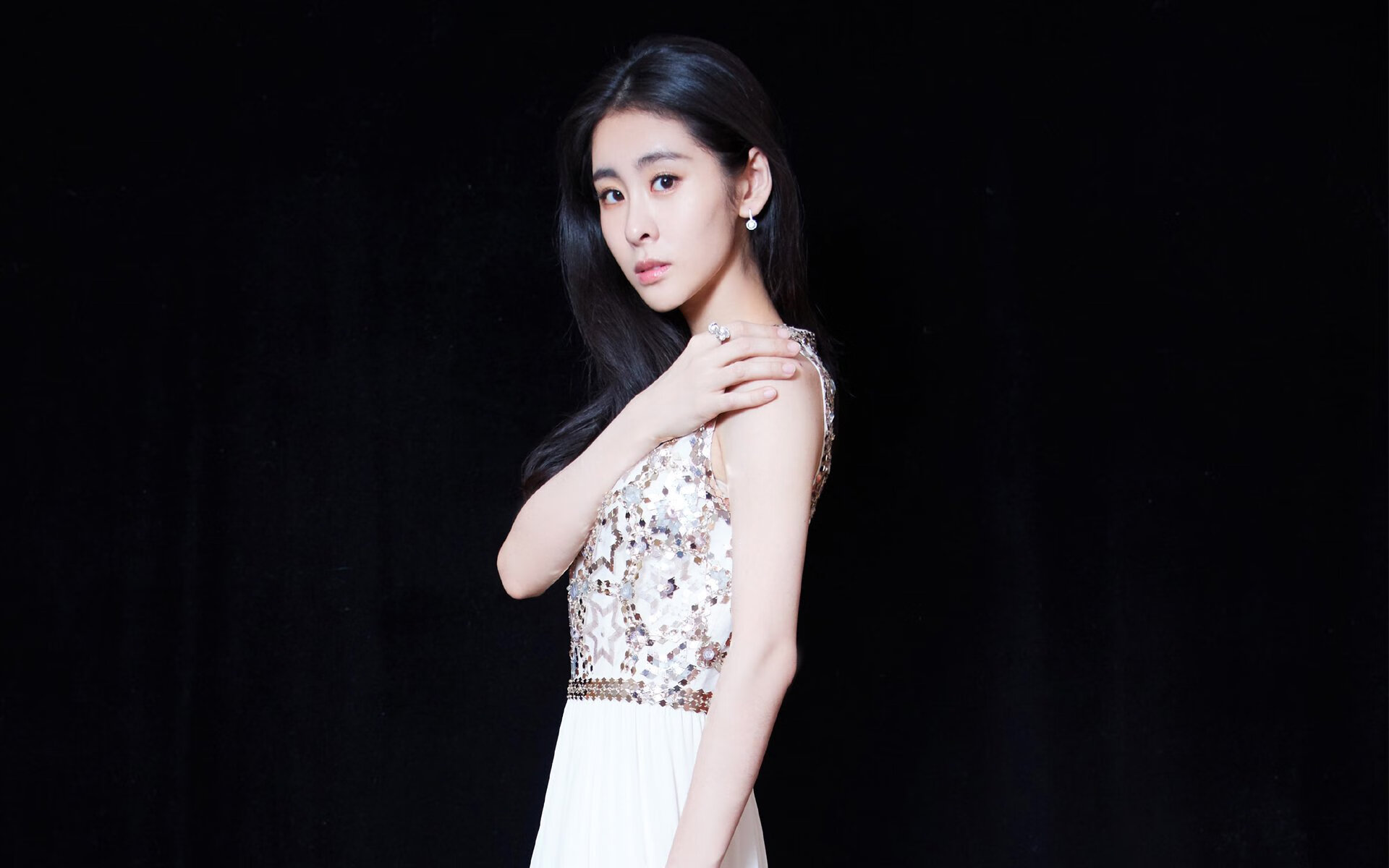 武汉瑜伽节吸引众多瑜伽爱好者参与，武汉瑜伽馆口碑排名